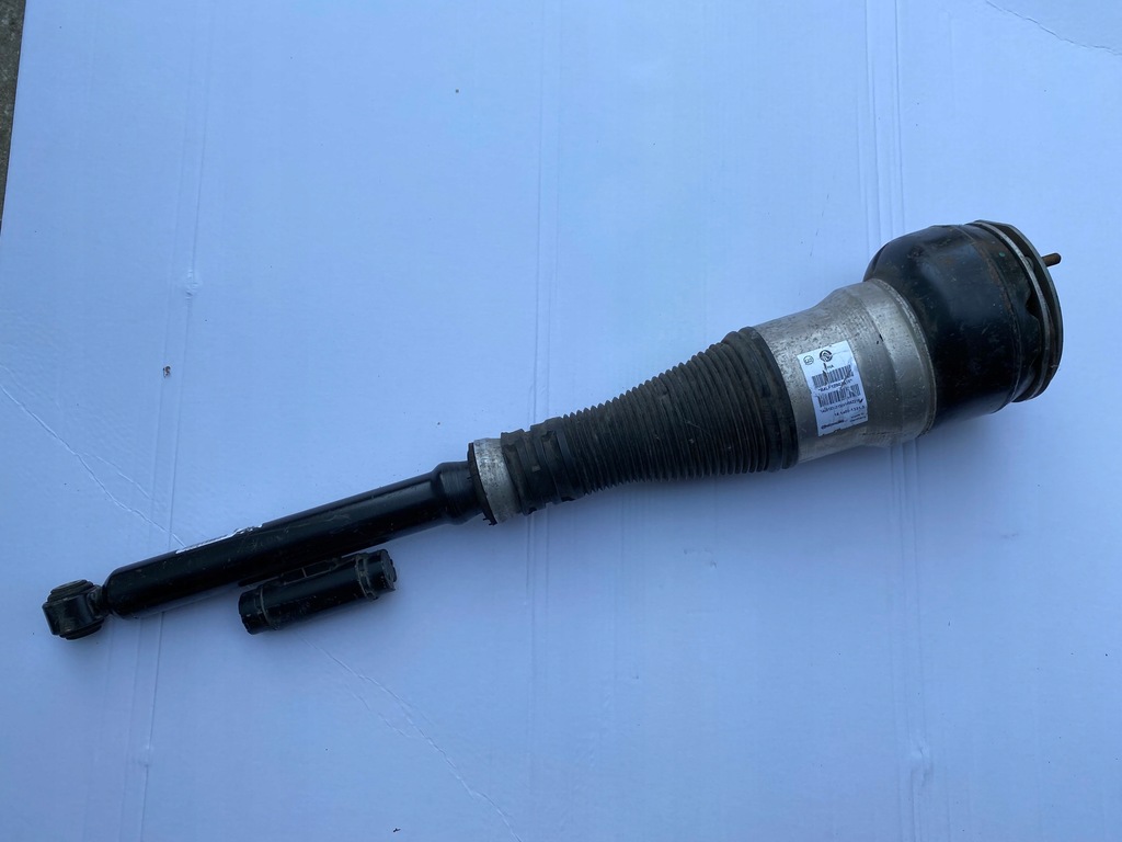 фото №2, Амортизатор задняя a2223250019 mercedes s w222