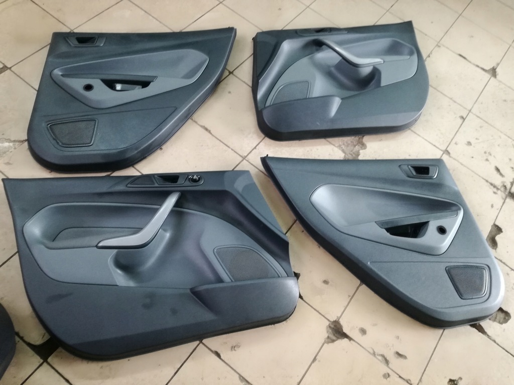 фото №1, Ford fiesta mk7 обшивки оббивка двері комплект