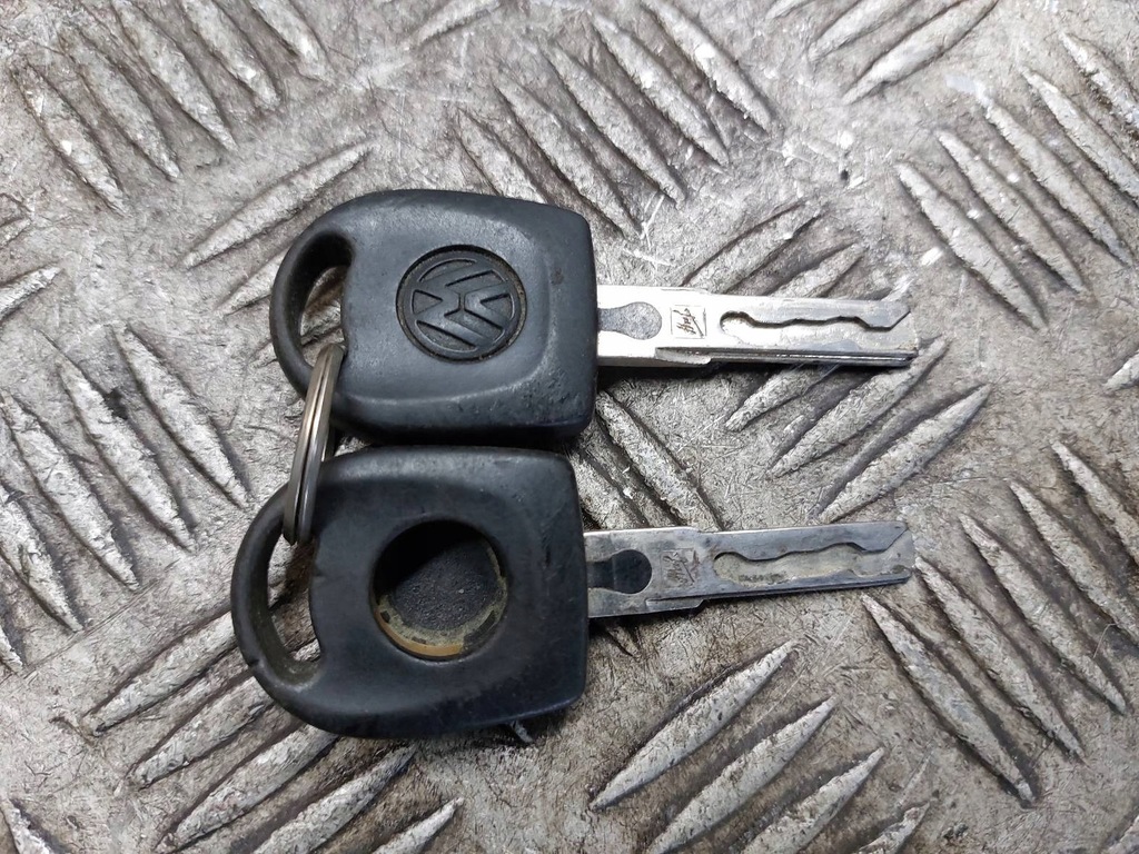 фото №8, Набор стартовый passat b5 1.6 8v 3b0907557c 4b0905851a 3b0919861b