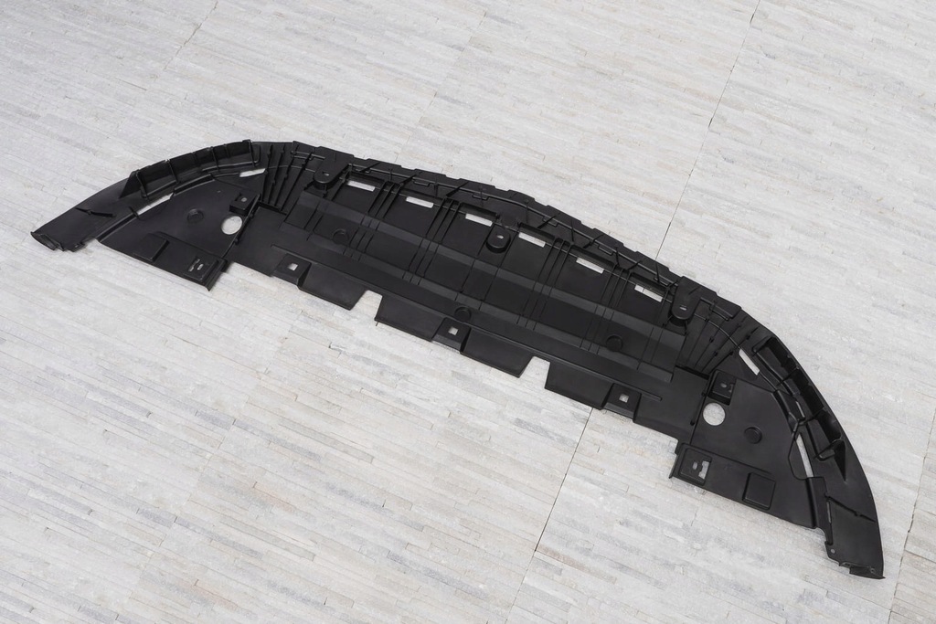 фото №10, Mercedes a-class w177 amg 18 захист передній бампера a1778854900 + болти