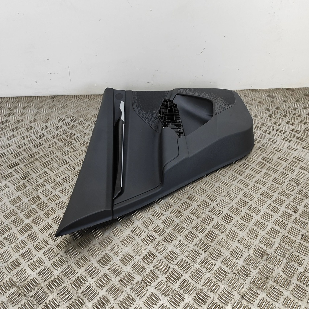 фото №6, Skoda enyaq iv 2023 левая сторона обшивки / обшивка дверь задних