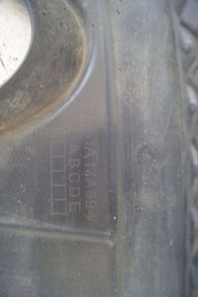 Ford focus mk3 hb dkołkadka бампера задній Київ