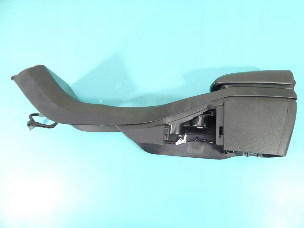 фото №7, Підлокітник шкіра volvo v40 ii 12-19 europa