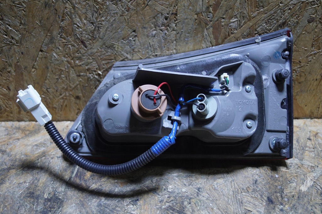 фото №4, Lexus is ii лампа левая задняя w крышка