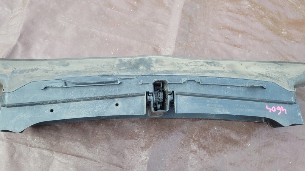 фото №7, Volvo v40 v40cc воздуховод воздуха жалюзи шторка // 4604