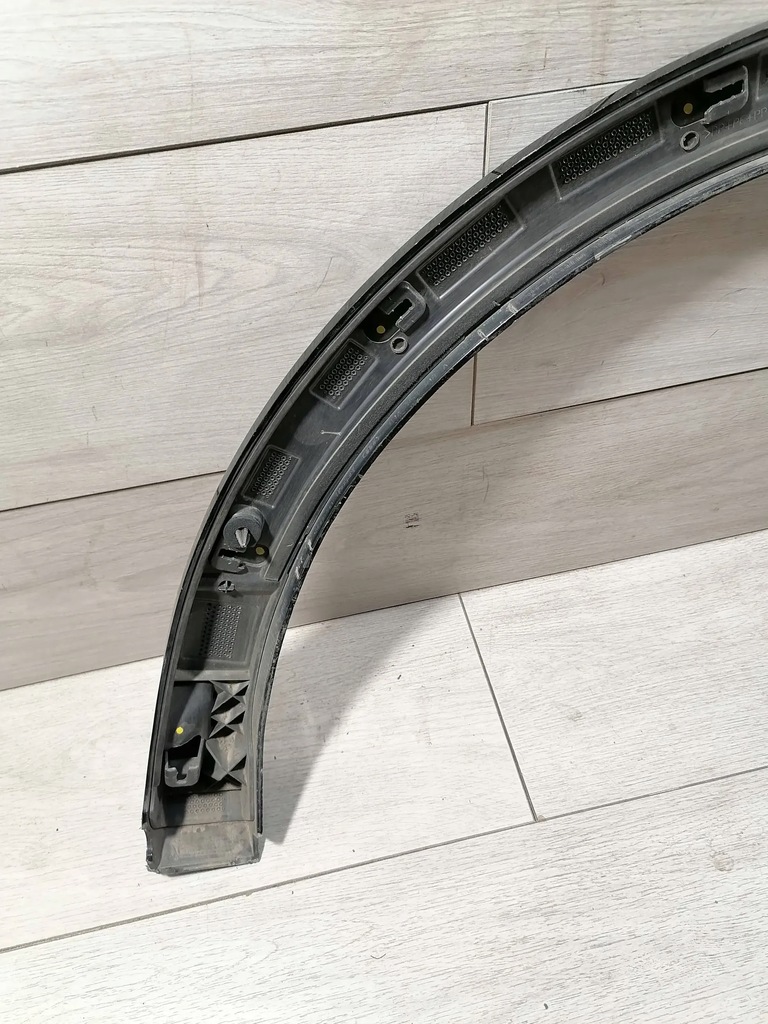фото №7, Audi q3 молдинг крыло правый задняя 83a853818a