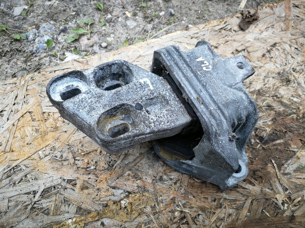 Купить Кронштейн, подушка двигателя mercedes gla w156 2.2d
