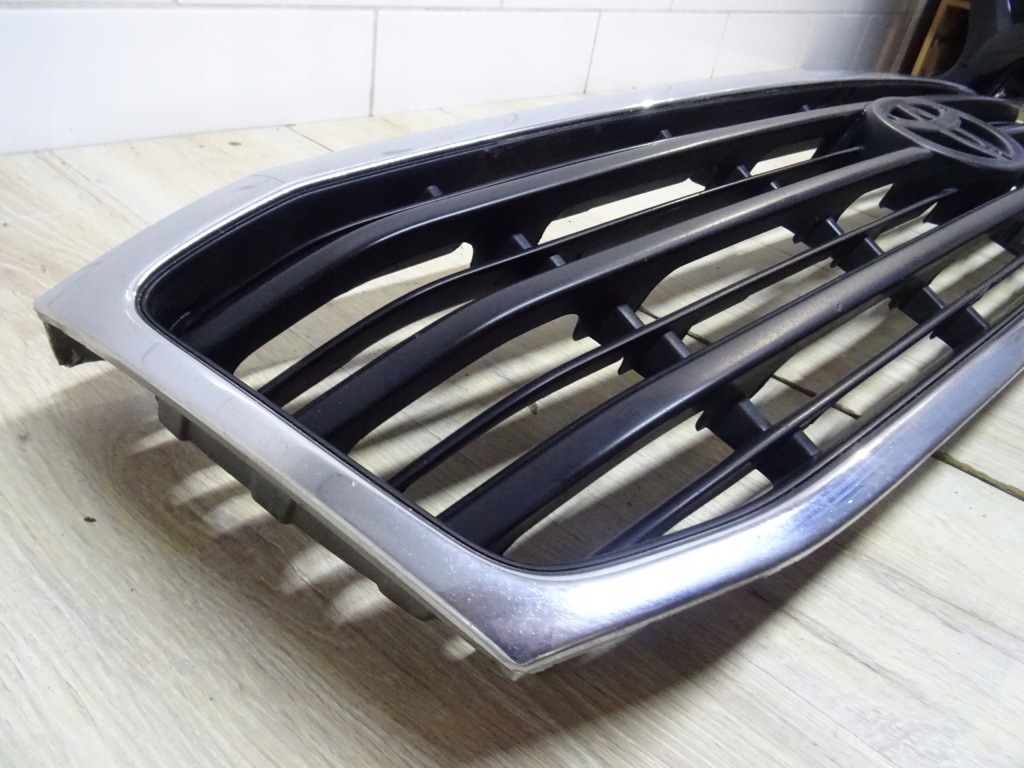 Toyota land cruiser 100 j100 решітка радіатора решітка радіатора бампера перед 53111-60350 Недорого