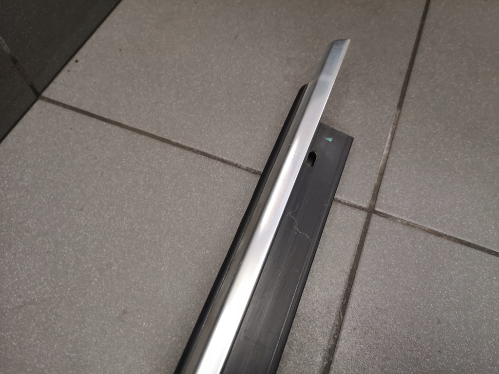 фото №10, Молдинг хром правый перед audi a8 d3 4e0853284c