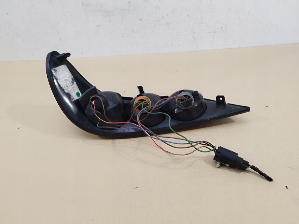 фото №8, Лампа права задня задня smart roadster 452 cabrio lata 2003-2005 angielska