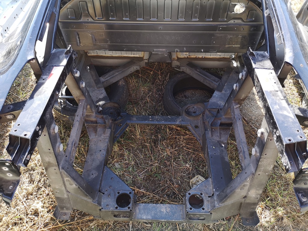 фото №5, Audi r8 кузов рама четверть