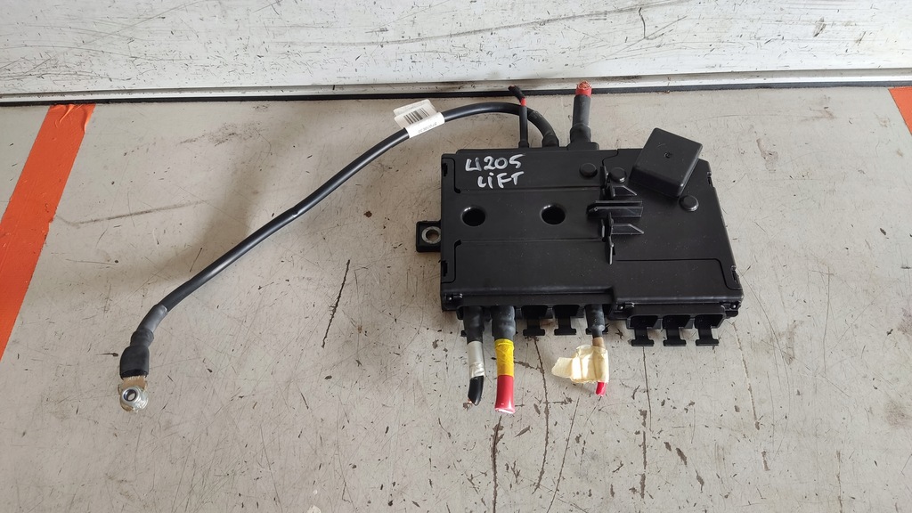 фото №1, Mercedes w205 клемма модуль