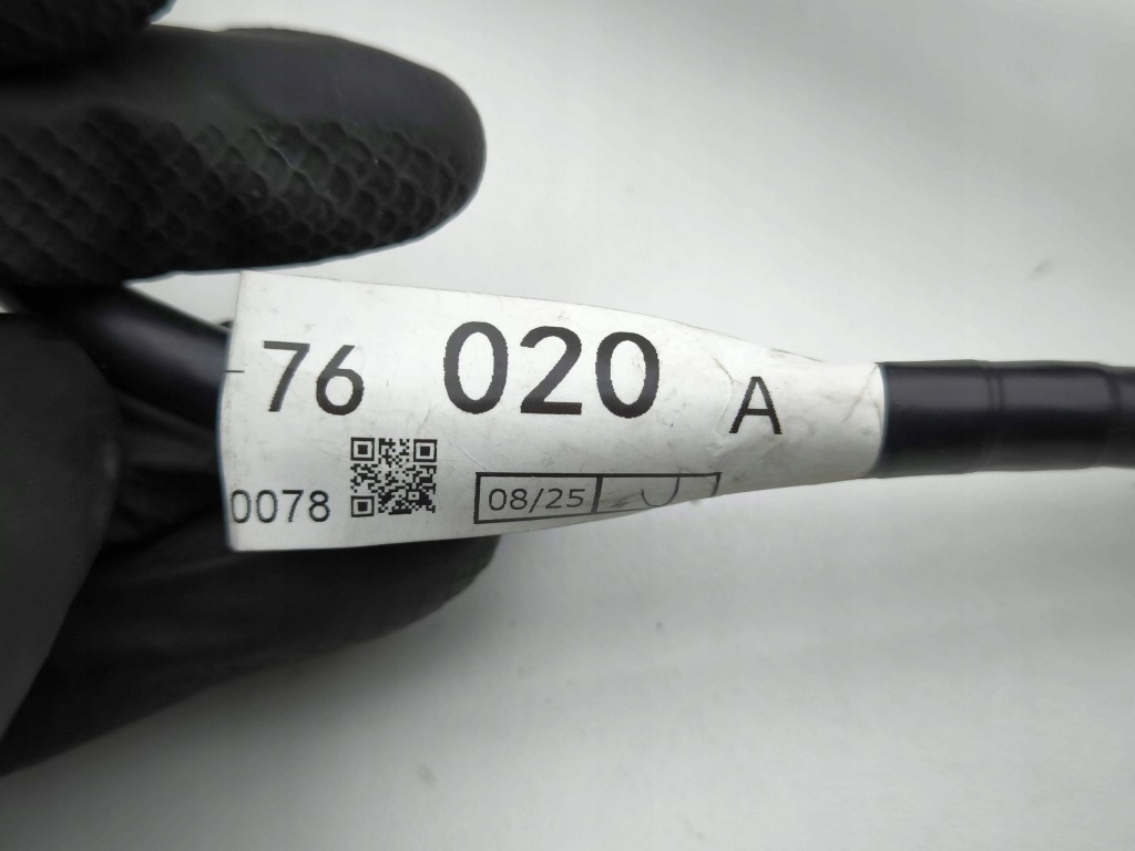 фото №14, Lexus ux 2020 клема плюсова 8216576020a