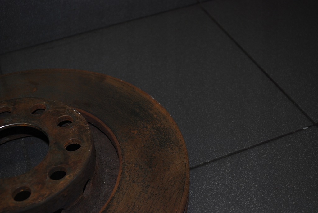 фото №7, Диск тормозные диски тормозные колодки перед audi a8 d2 323mm