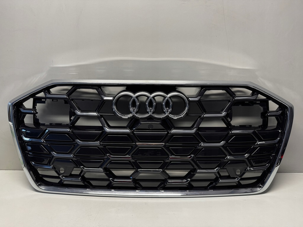 фото №1, Audi . a6 c8 s-line lift pdc решётка радиатора хром радар 4k0853651t