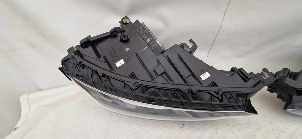 фото №5, Audi e-tron gt 4j3 full led matrix лампа передняя левая + правая