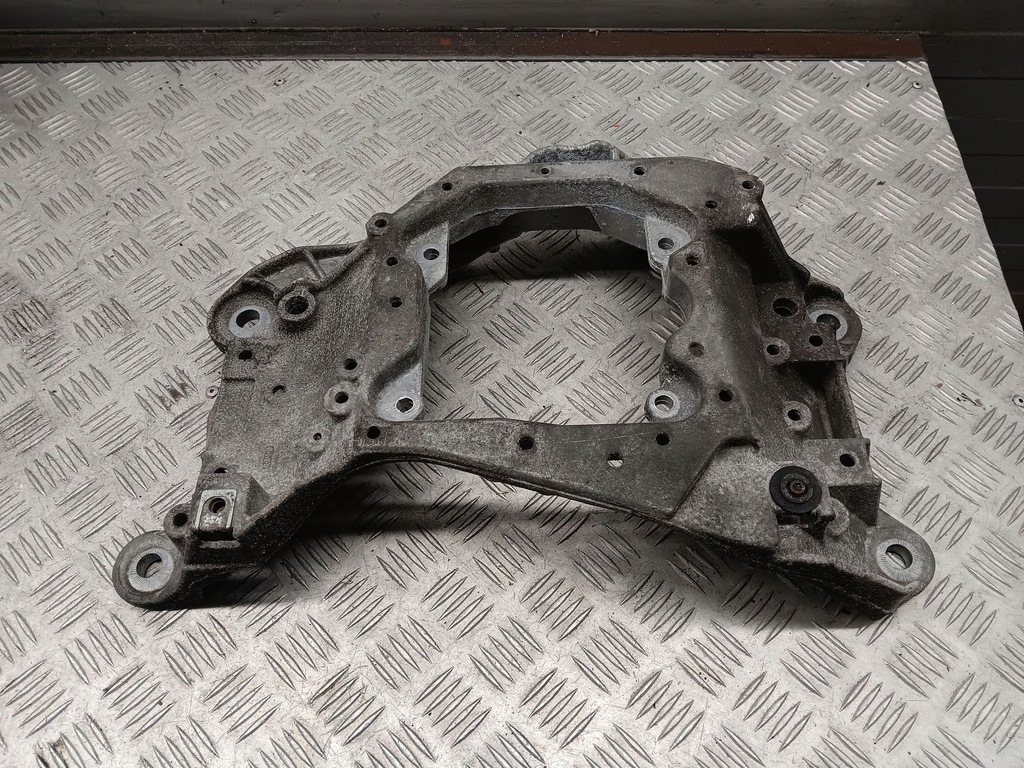 фото №1, Audi a6 s6 c7 4g 4g0399263ac лапы, опоры