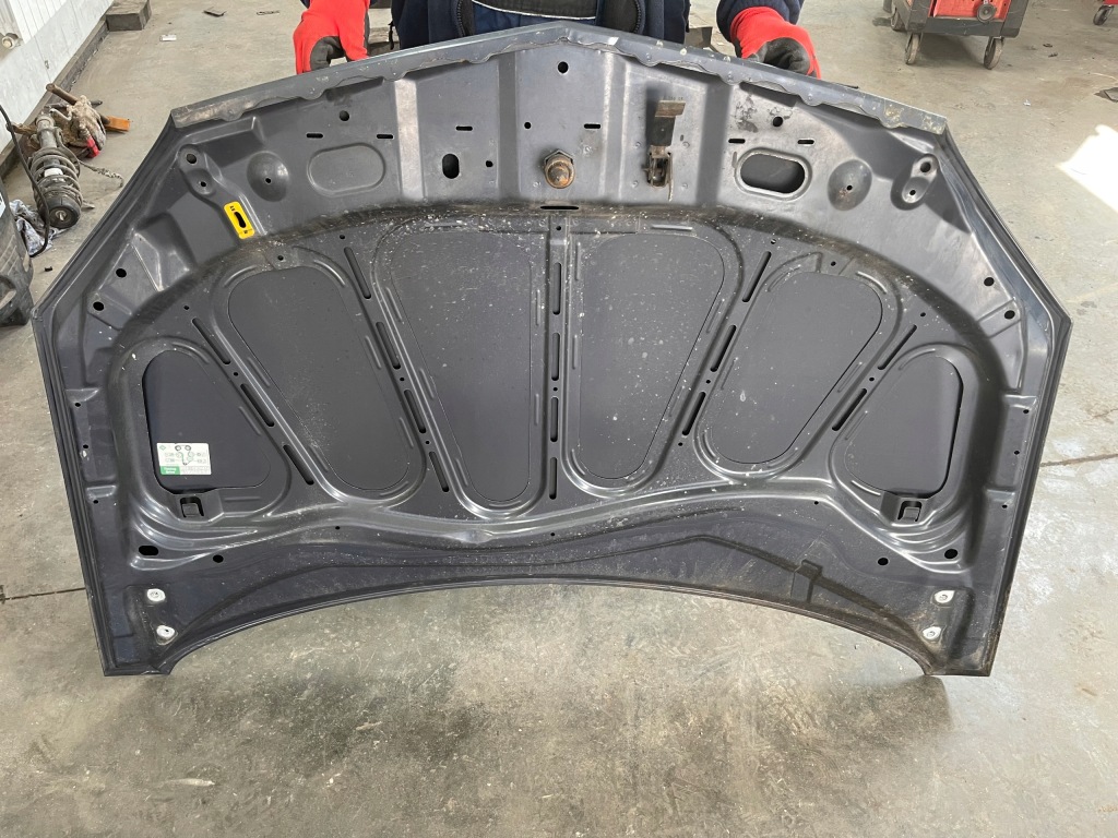 Opel tigra b капот передня z168 Оригінал