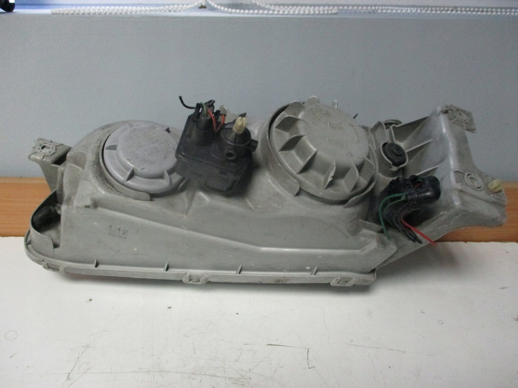 фото №5, Лампа перед права hyundai h1 01-07 eu