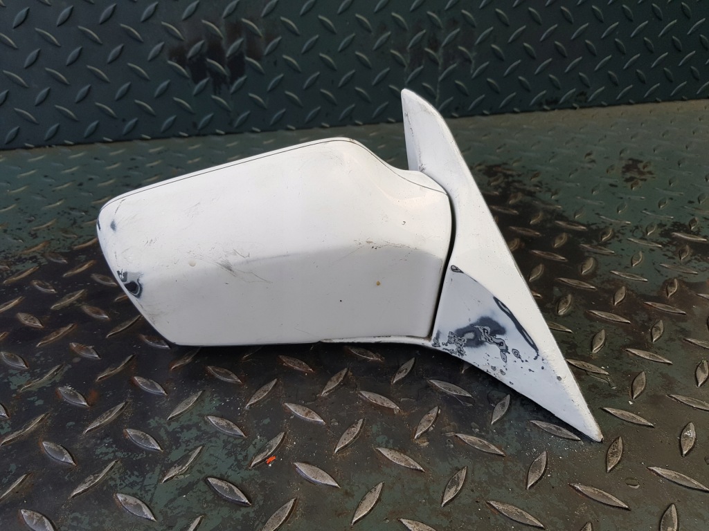 Дзеркало зовнішнє праве 4-контакти білий оригінал bmw e30 європа Зі Шроту