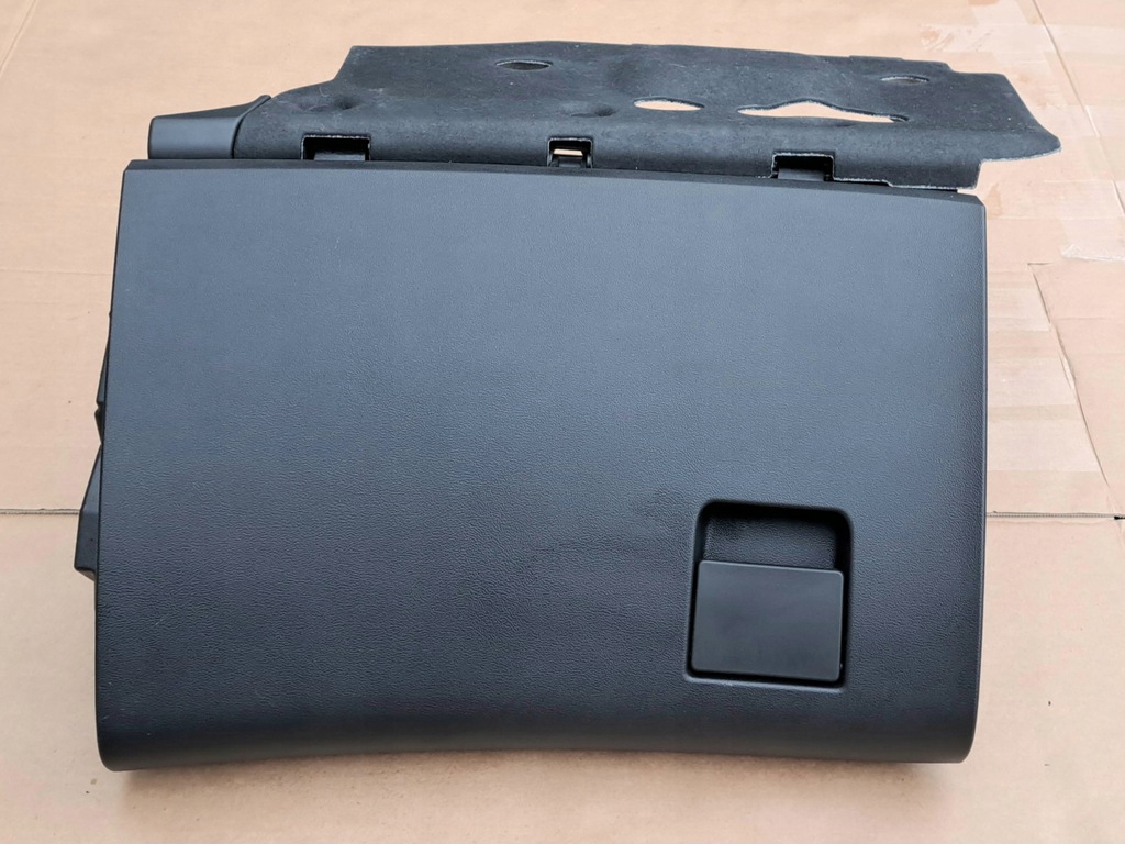 фото №1, Opel insignia a бардачок пасажира захист 13308554 13308550