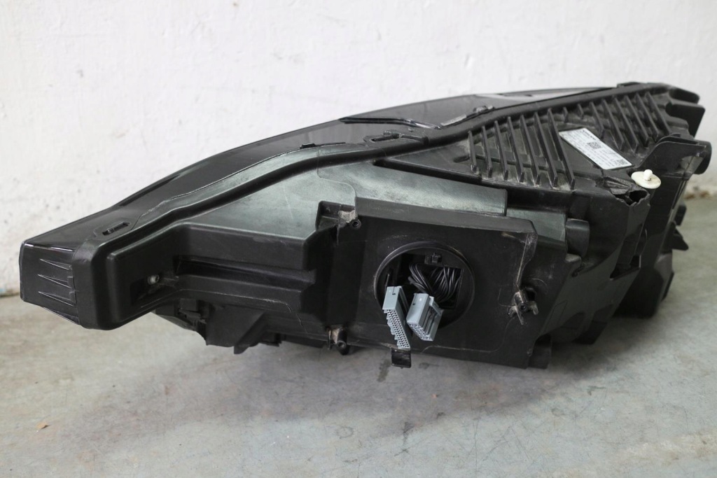 Лампа full led правая правый перед volvo xc60 ii рестайлинг  32338979 в Украине