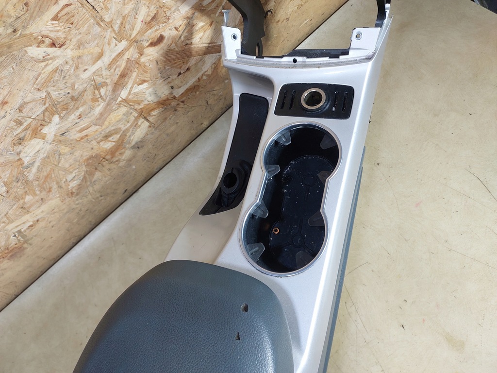 фото №12, Grand c-max mk2 подлокотник туннель средний