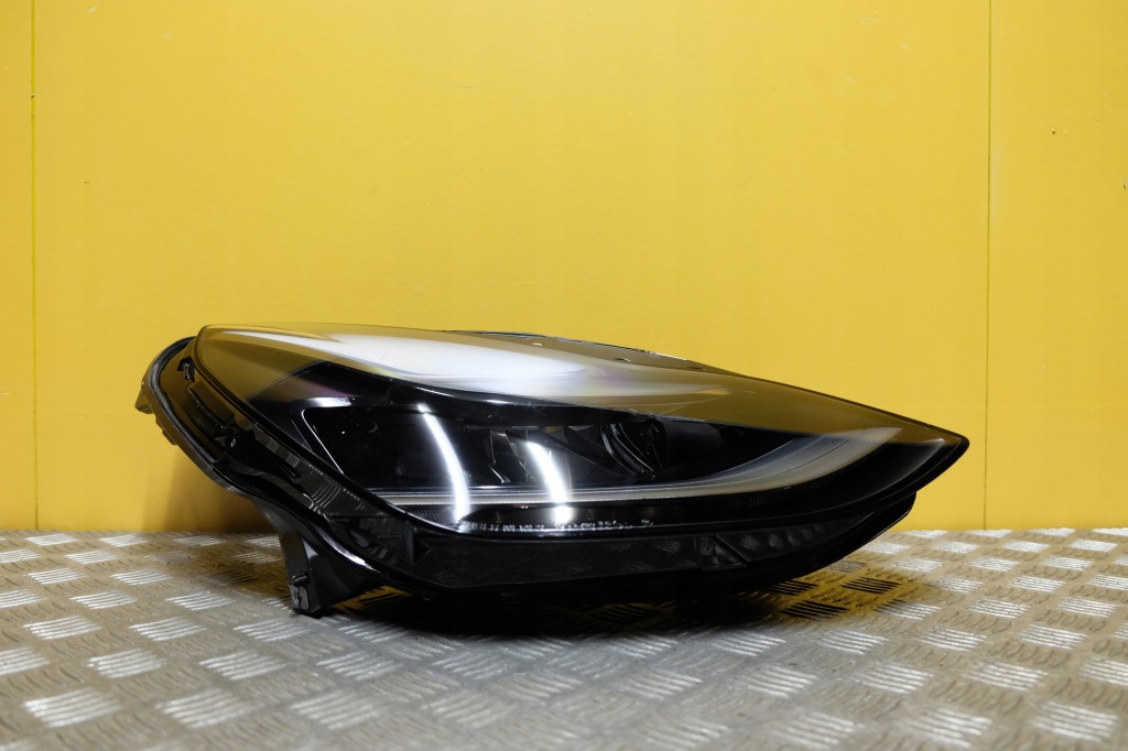 Купить Tesla model 3 y рестайлинг  2020- фара фара full led r америка