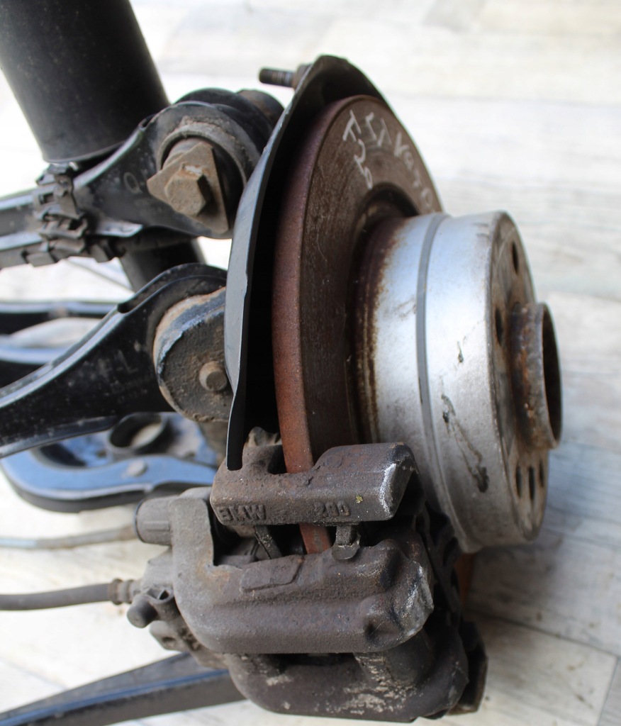 фото №5, Поворотный кулак рычаг bmw f20 n47 6792261 левый задняя