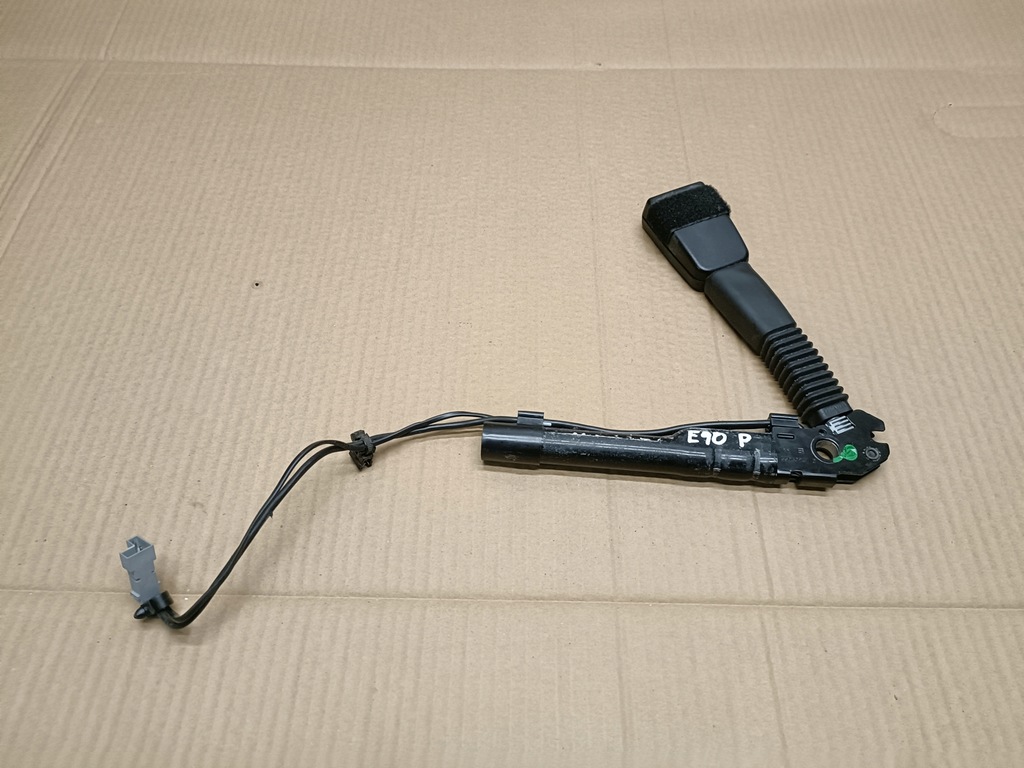 фото №1, Bmw e90 lift натягувач pas перед правий