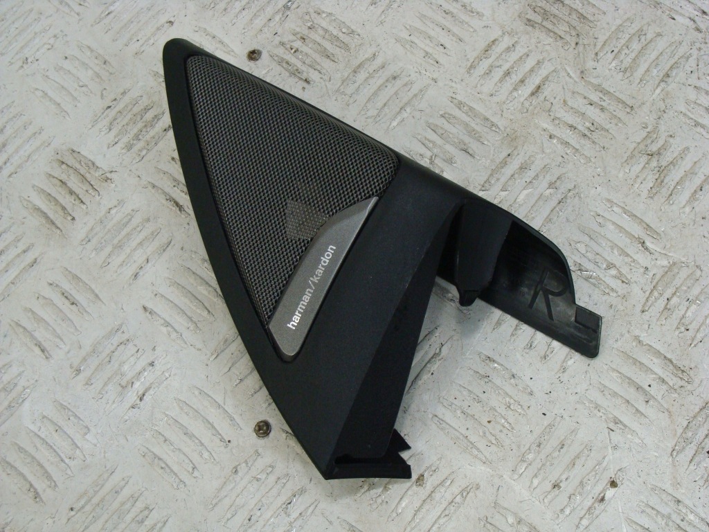 Купити Bmw заглушка трикутник накладка 7423146