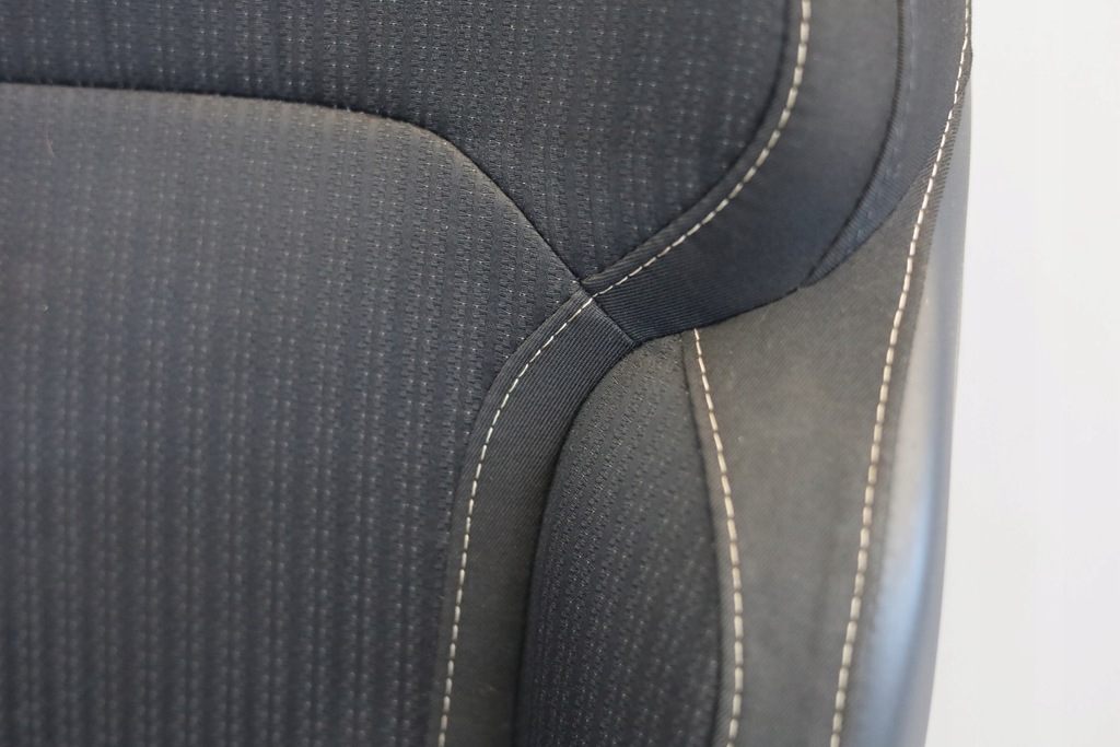 фото №4, Сиденья заднее сиденье обшивки середина салон renault megane iv 19r hb