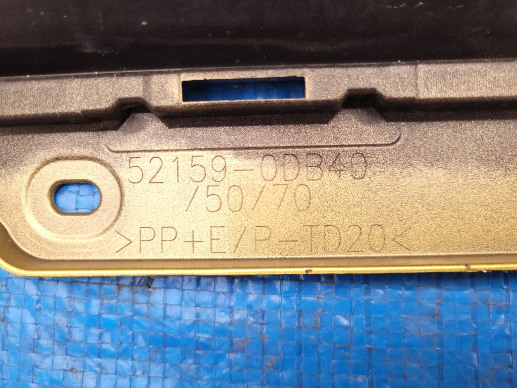 фото №11, Toyota yaris iv 4 | бампер диффузор спойлер задняя cross 52159-0db40 | 1148