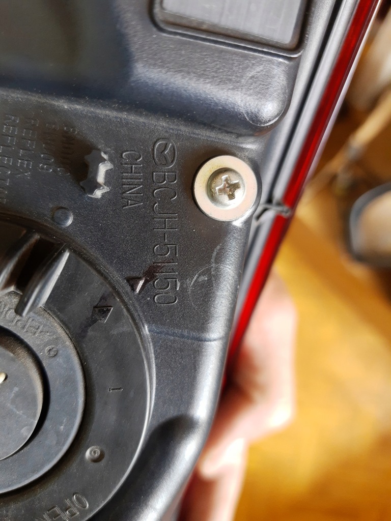 фото №7, Mazda 3 bp 2018 - лампа задня права