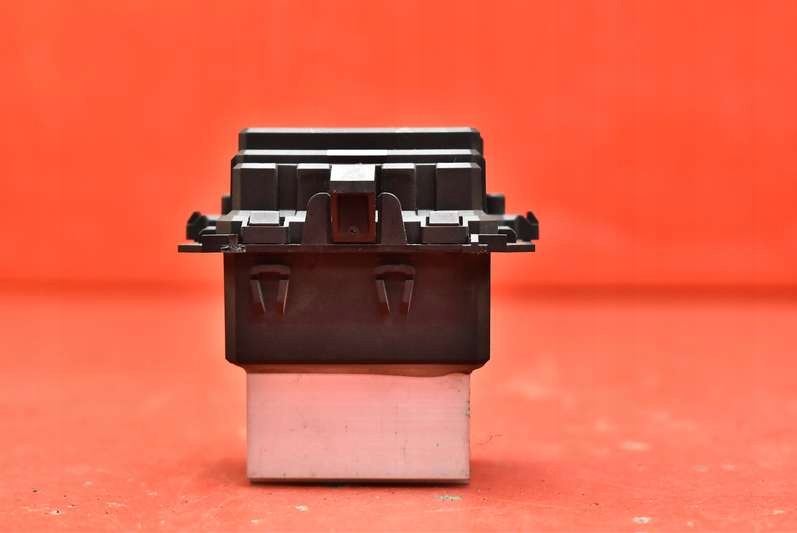 фото №5, Резистор обдув резистор резистор t1033613f-b mazda mx5 mx-5 4 iv nd 15-23