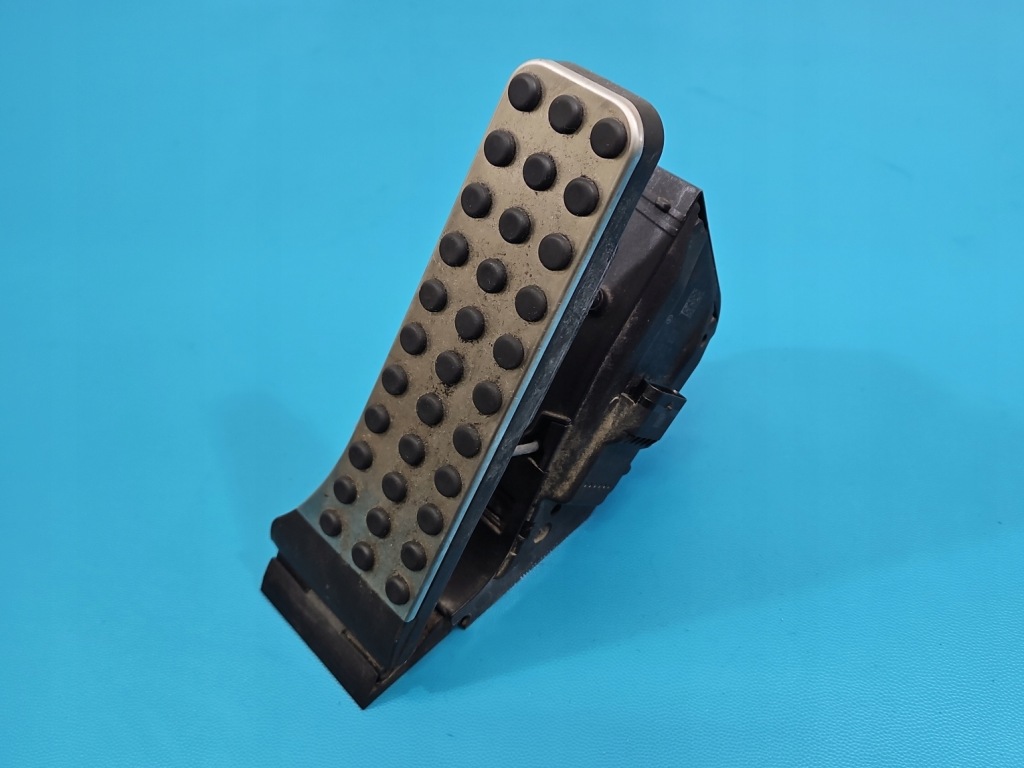 Купити Педаль газу потенціометр mercedes w222 a2053000104 3.0 cdi 656929