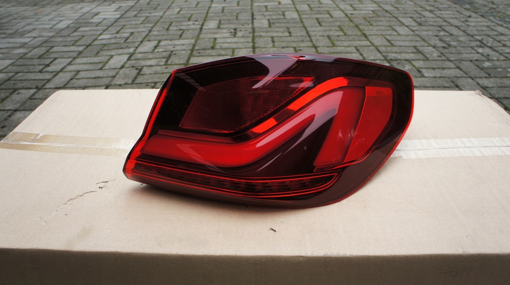 фото №1, Задня права лампа bmw 1 i f40 led