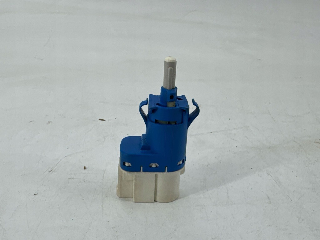 фото №7, Ford fiesta st 2014 датчик педали тормоза / стоп-сигнал