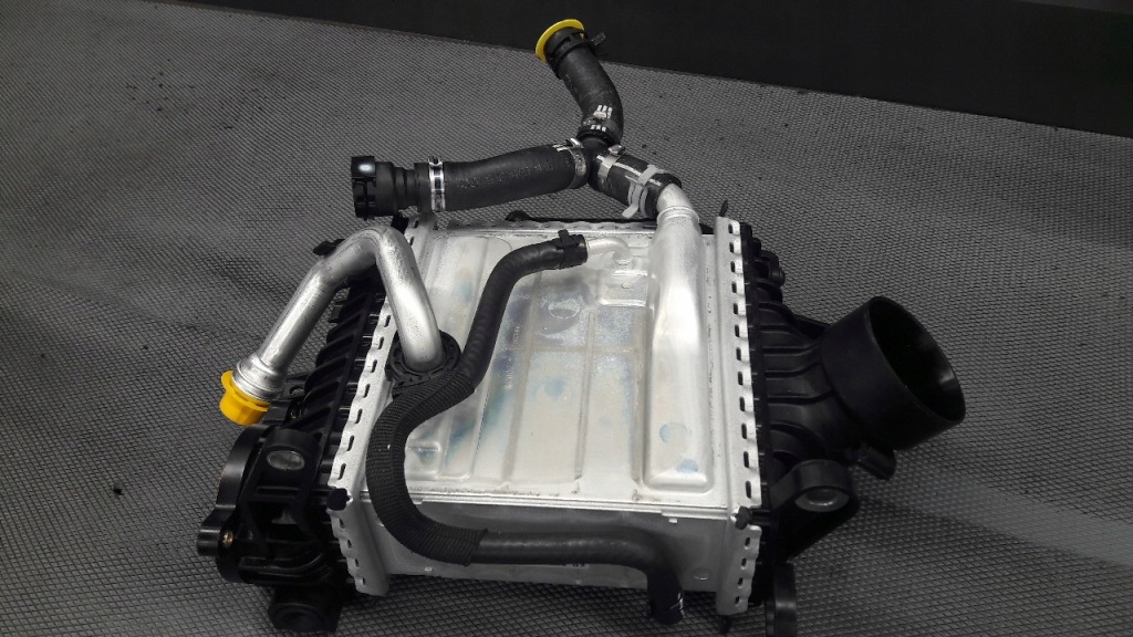 A6540906801 интеркулер mercedes w654 2.0cdi Оригинал