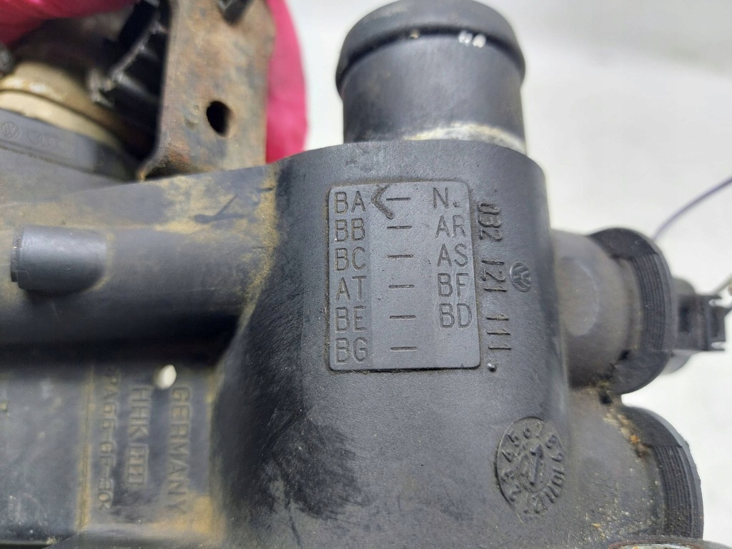 Корпус термостата 032121111 vw polo iv skoda octavia 1.4 Зі Шроту