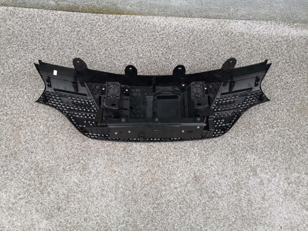 фото №4, Dacia spring 23- 2023- решётка радиатора решётка радиатора