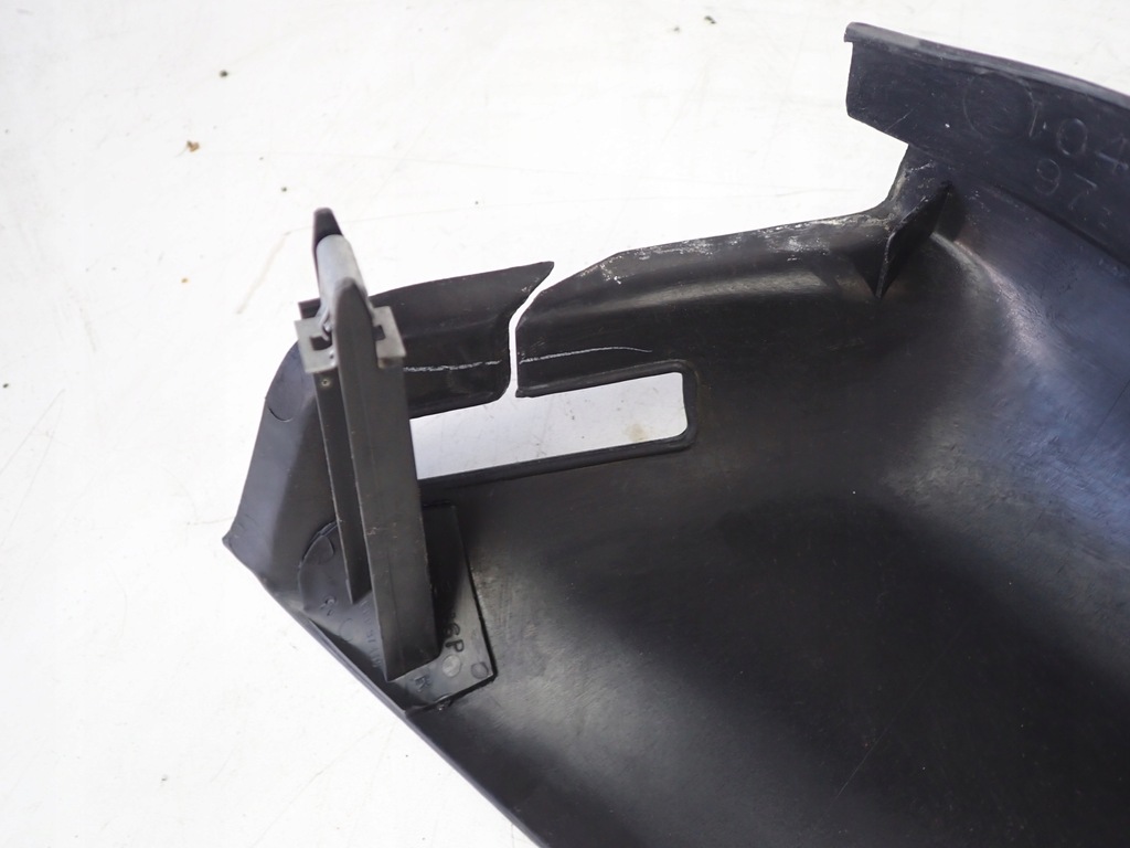 фото №10, Corvette c5 пластик блок двигуна захист оббивка права