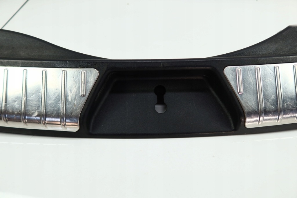 фото №5, Mercedes w164 x164 gl накладка поперечина багажника молдинг задняя хром 1646901087