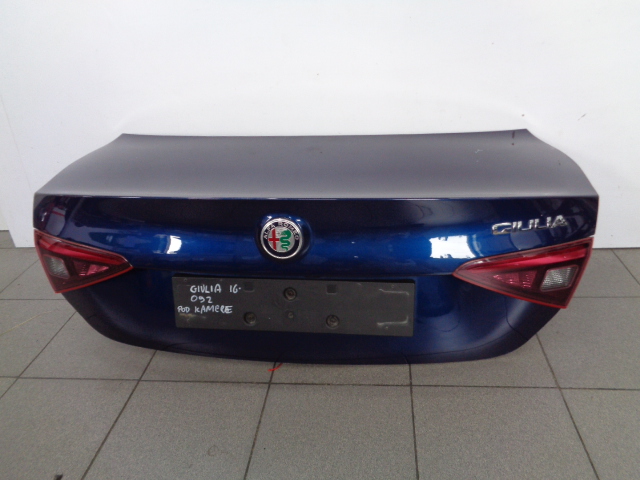 фото №1, Крышка багажника задняя комплектная лампы задняя alfa romeo giulia 2016- цвет 092