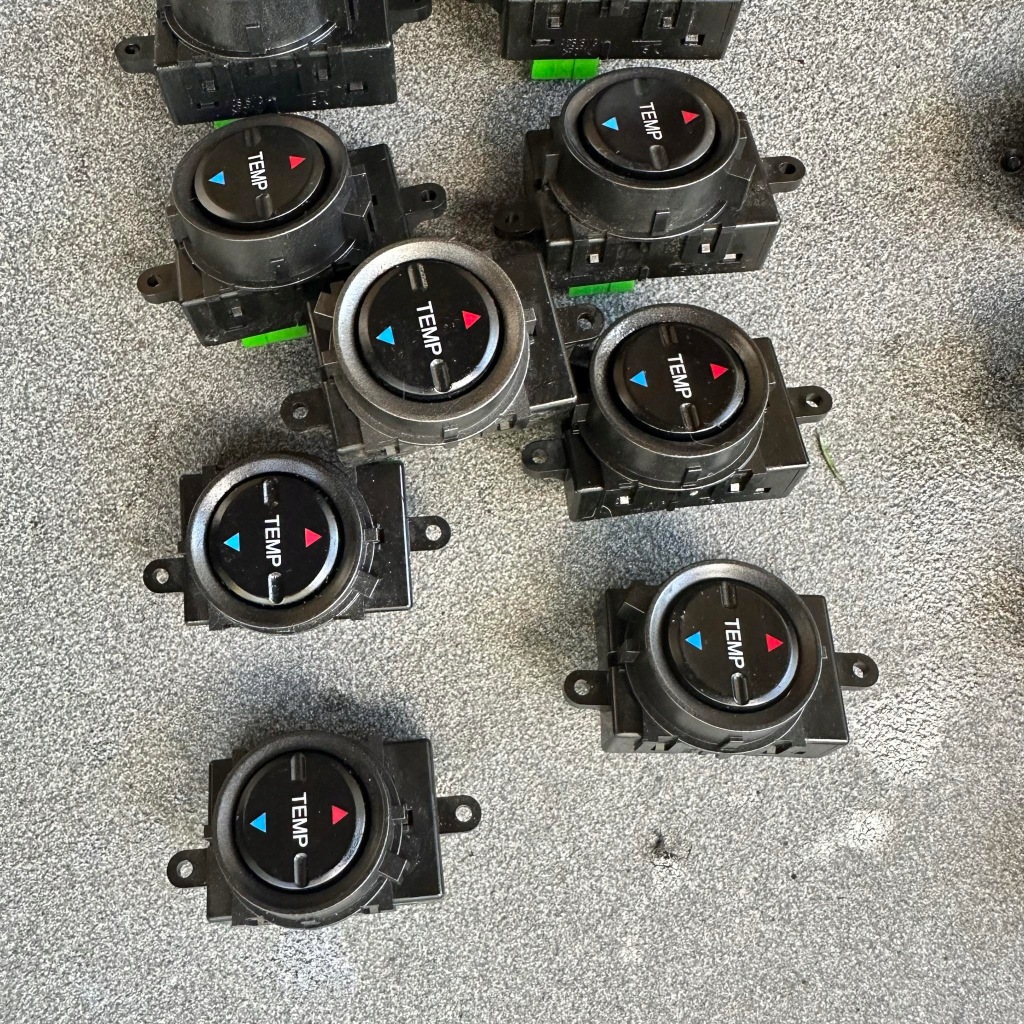 фото №2, Honda civic viii ufo___06-11 r перемикач temperatury__europa typ r