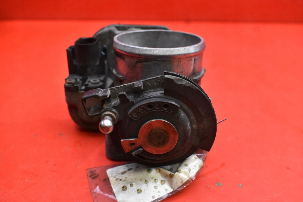 Дросельна заслінка 058133063q audi a6 c5 1.8 t 150 km 97-01 Недорого