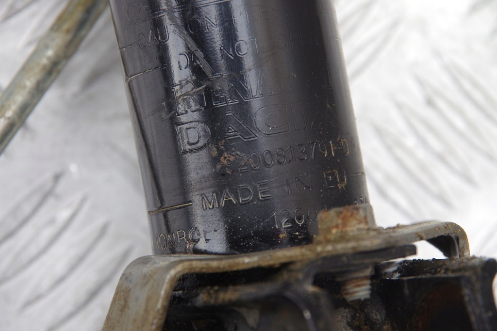 фото №8, Амортизационная стойка амортизатор dacia duster i lift