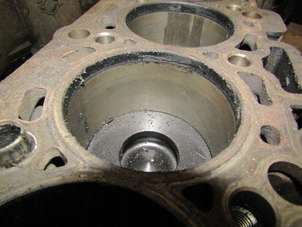 фото №10, Audi a3 8p блок двигателя dół wał + поршни 2,0tdi 16v 140km bkd 0381030218p