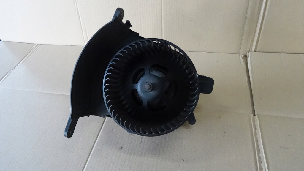 фото №1, Scenic ii повітродувка вентилятор обдув j84f666583v