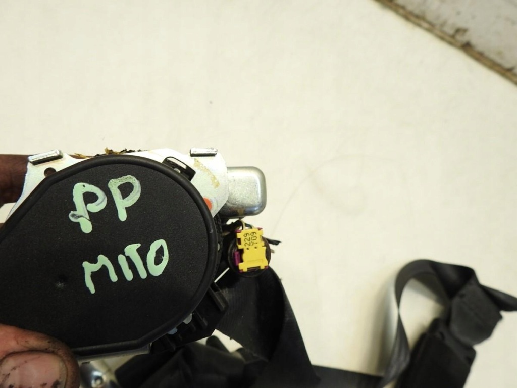 Ремінь безпеки натягувач правий перед alfa romeo mito 618744800 Ціна